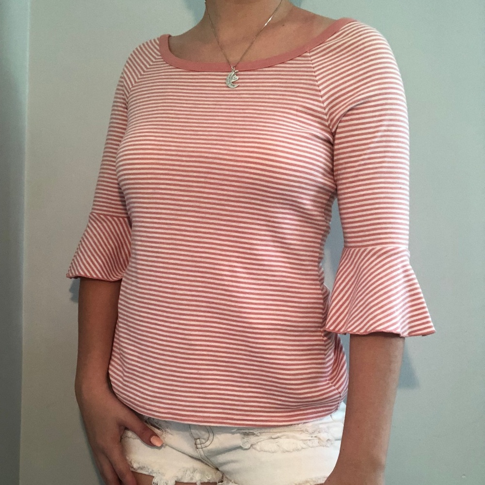 light half-sleeve top